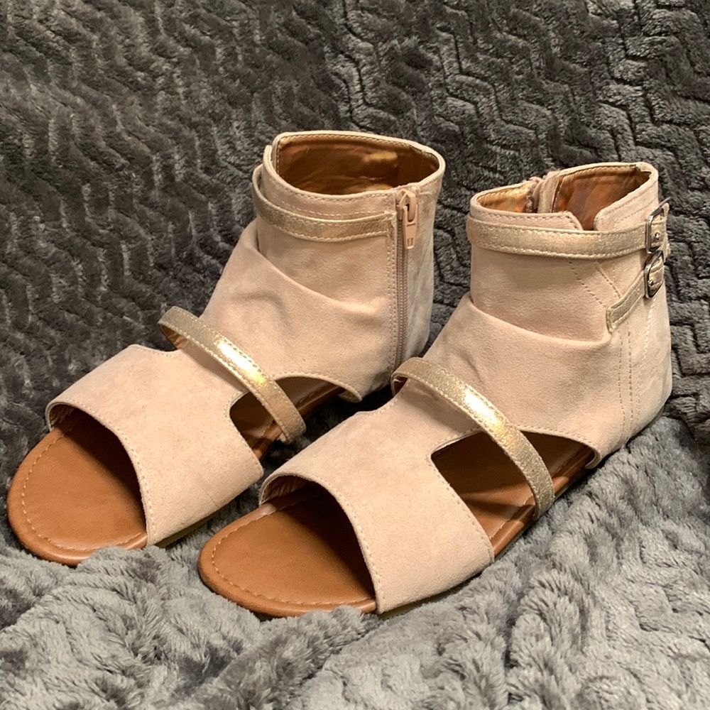 Justice Women's Gladiator Sandals Shoes Size 8